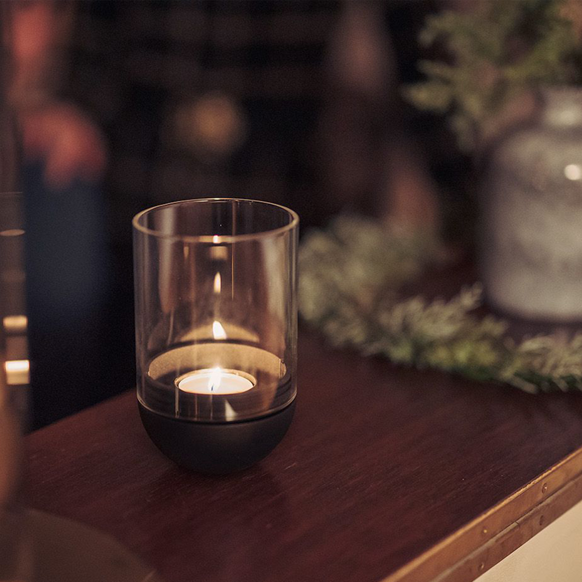 GRAVITY CANDLE Windlicht Schwarz