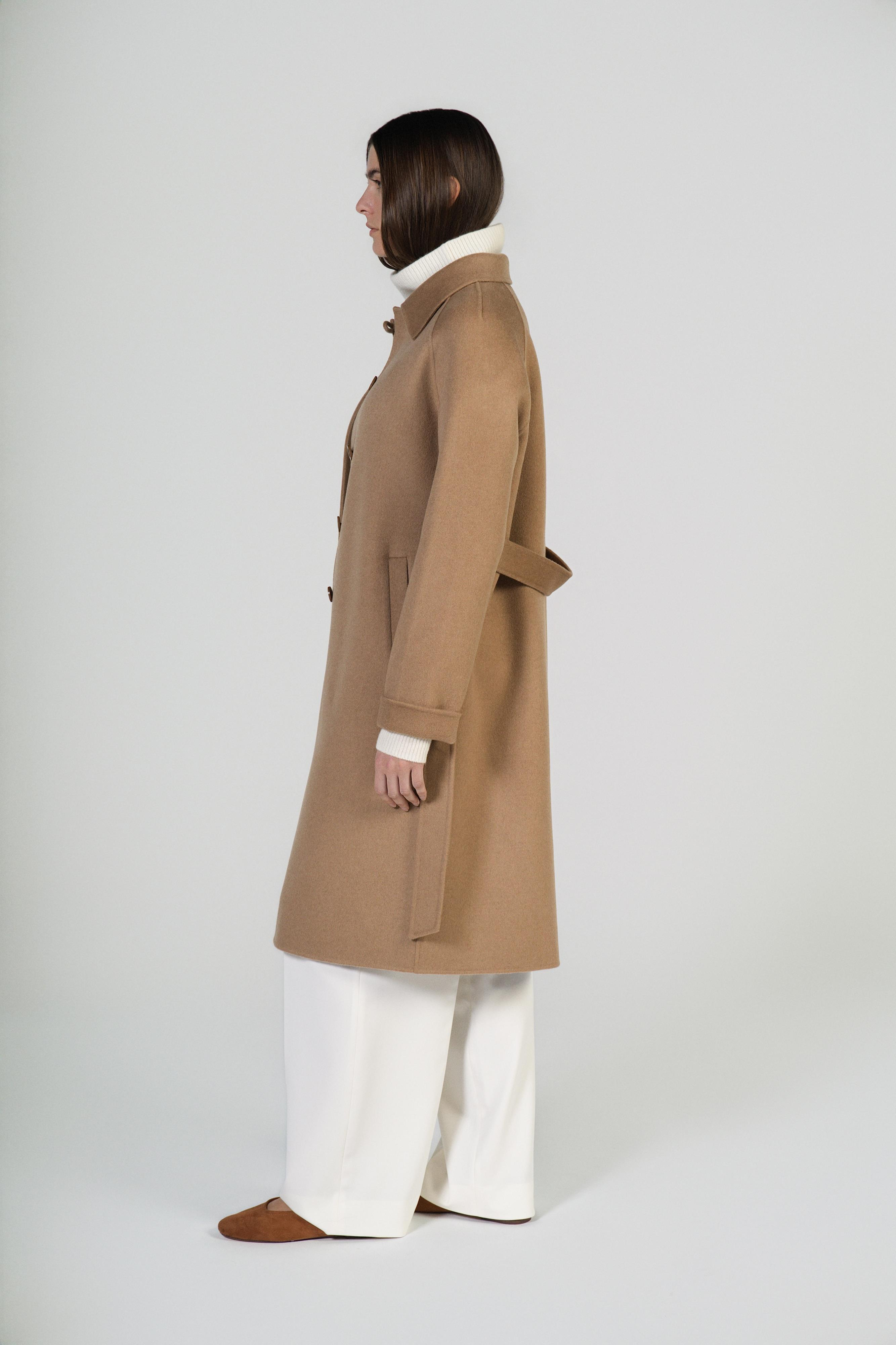 Mantel Lowell | Camel