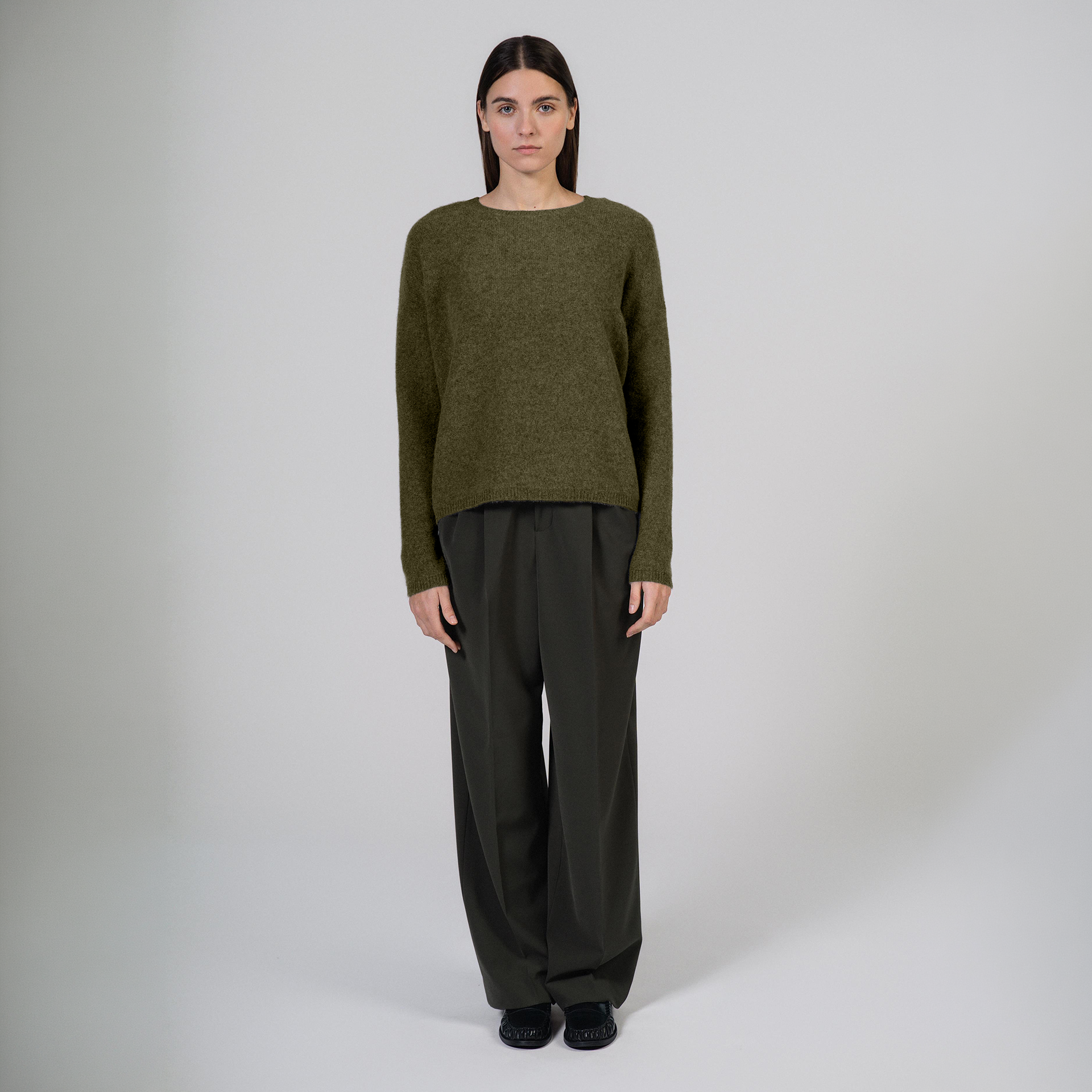 Wollpullover, Olivegrün, Rundhalsausschnitt, Langarm, Kuschelig